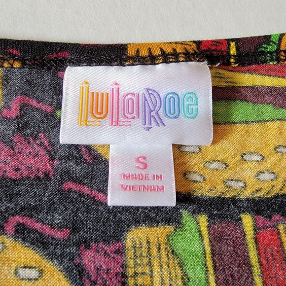Lula Roe Long Tee SS Cheeseburger All Over Graphic - Size Small NWOT - Picture 3 of 3
